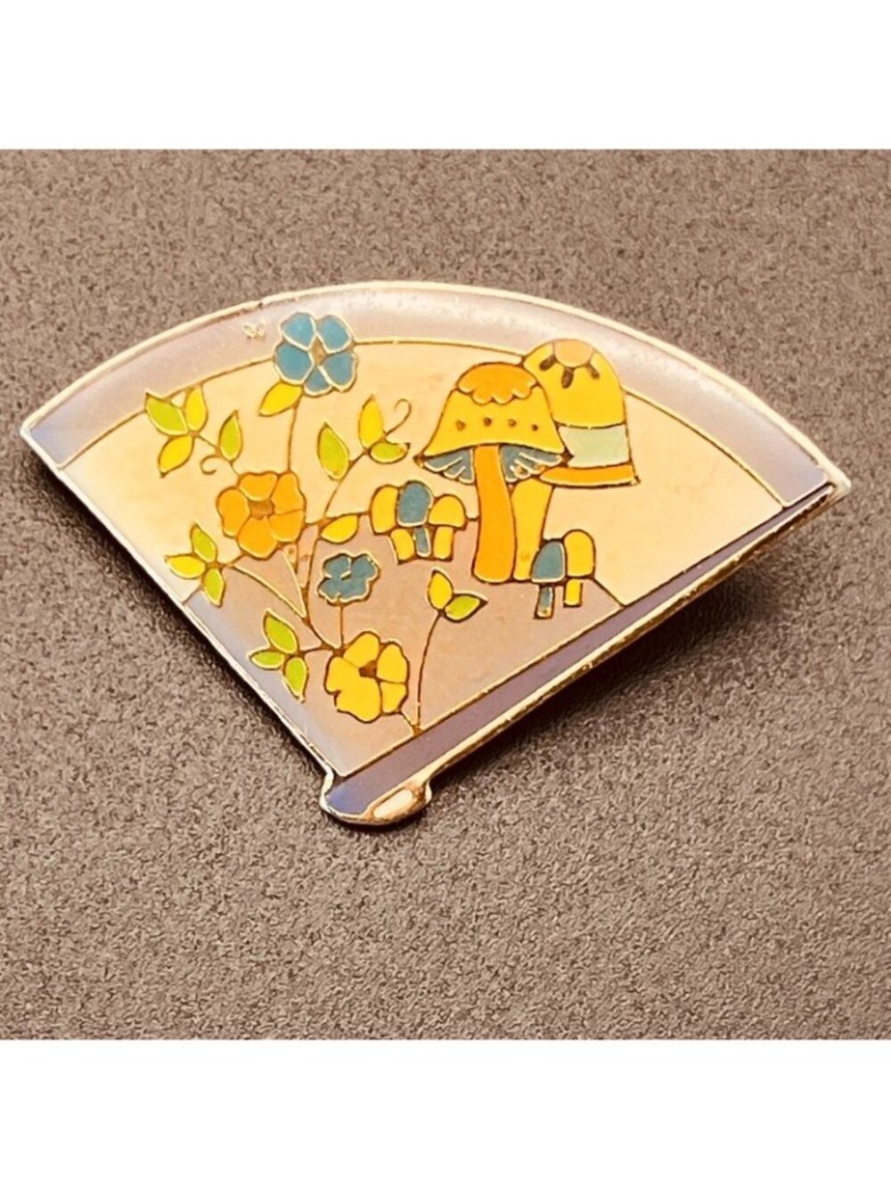 Vintage 70s Mushroom Fan Brooch Enameled
